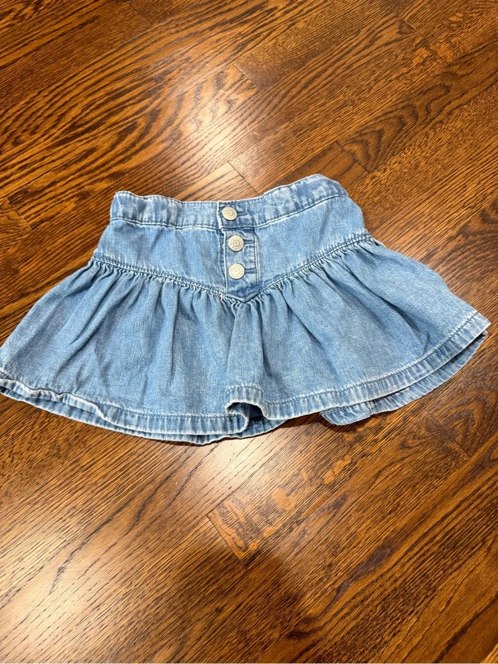 Cat & Jack girls Denim Ruffle Skirt with Button Front, size 4-5T